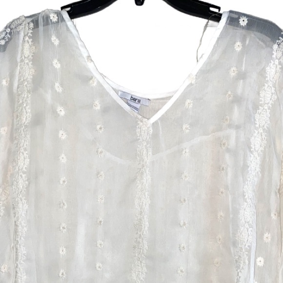 BAR III Sheer White Lace Eyelet Boho Blouse Top Size Small - Picture 5 of 8